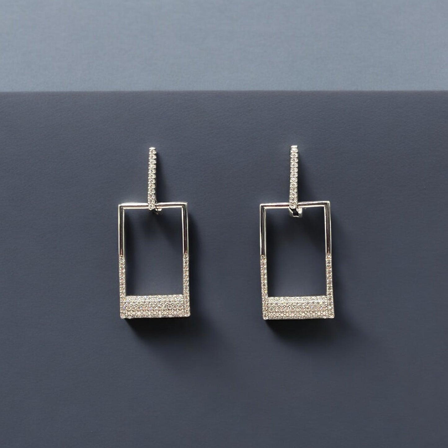 حلق فضة إيطالي مميز عيار 926