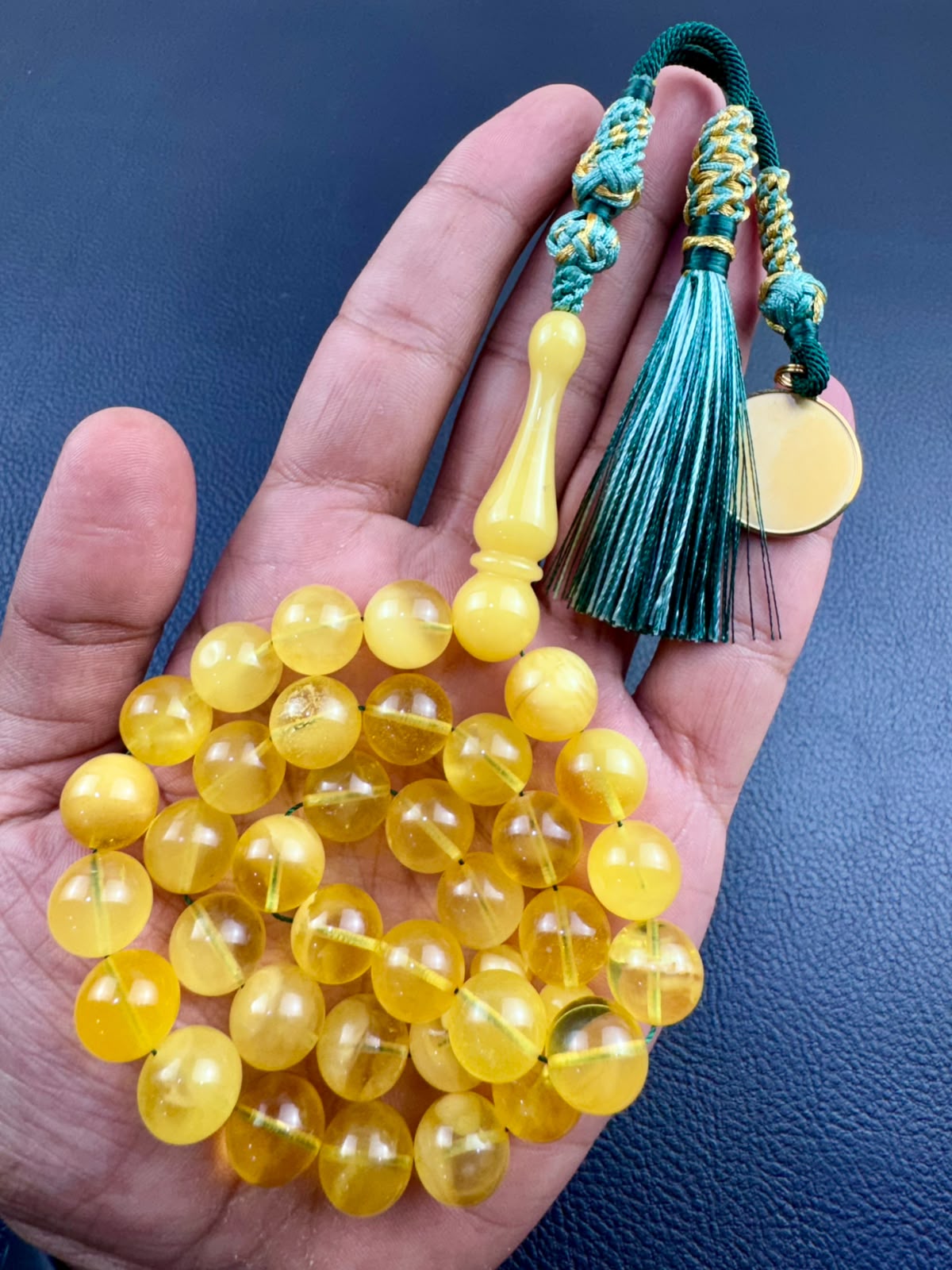 مسباح كهرمان كالينغرادي