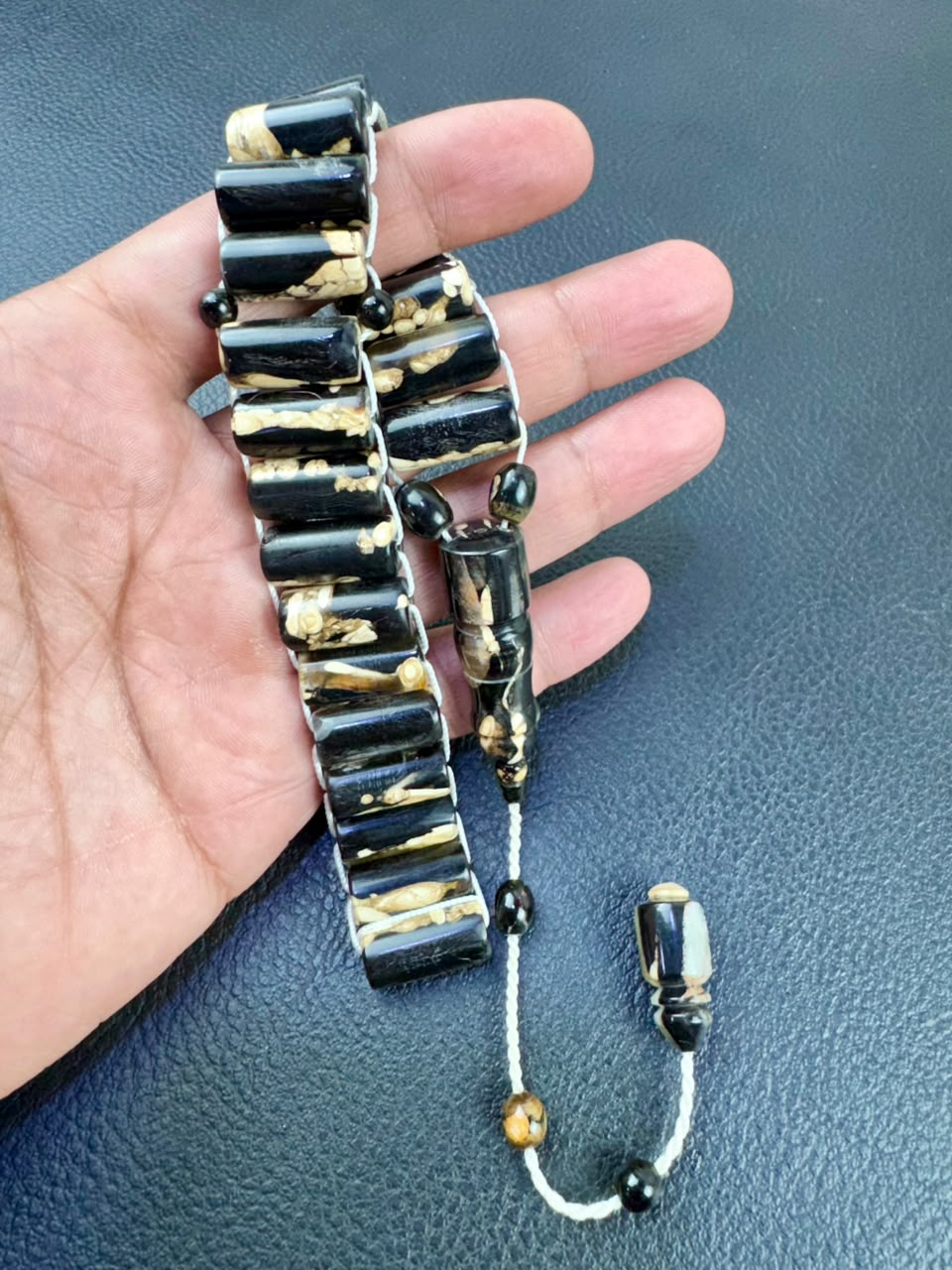 مسباح يسر طحيني مع قرن الضأن