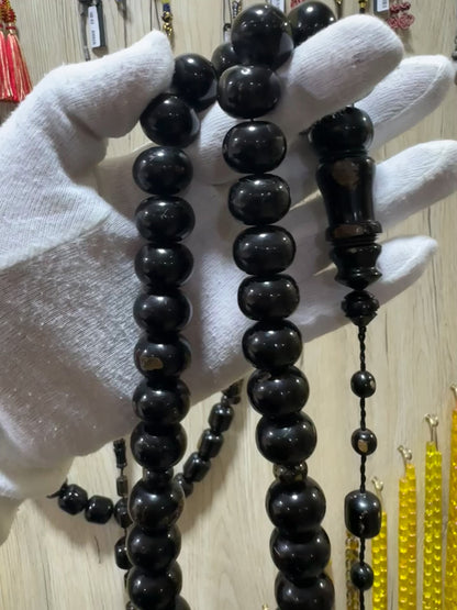 مسباح مرجان اسود طبيعي (يسر)
